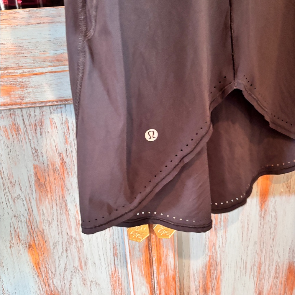 Lulu black tank size 6 - Picture 4 of 7